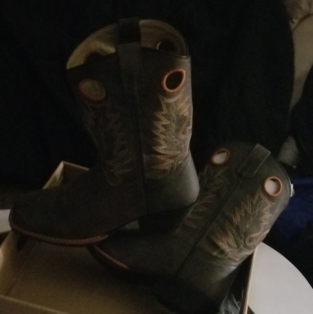 Brand new in the box womens size 6 cowboy boots